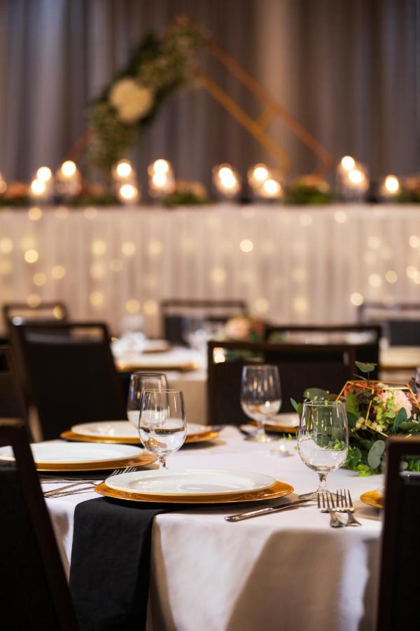 Hotel Courtyard & Event Center 3*