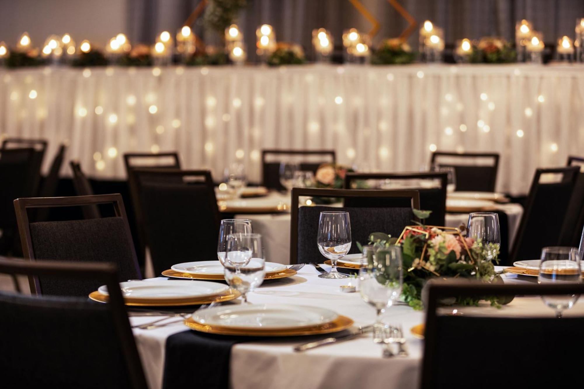 Courtyard & Event Center 3*