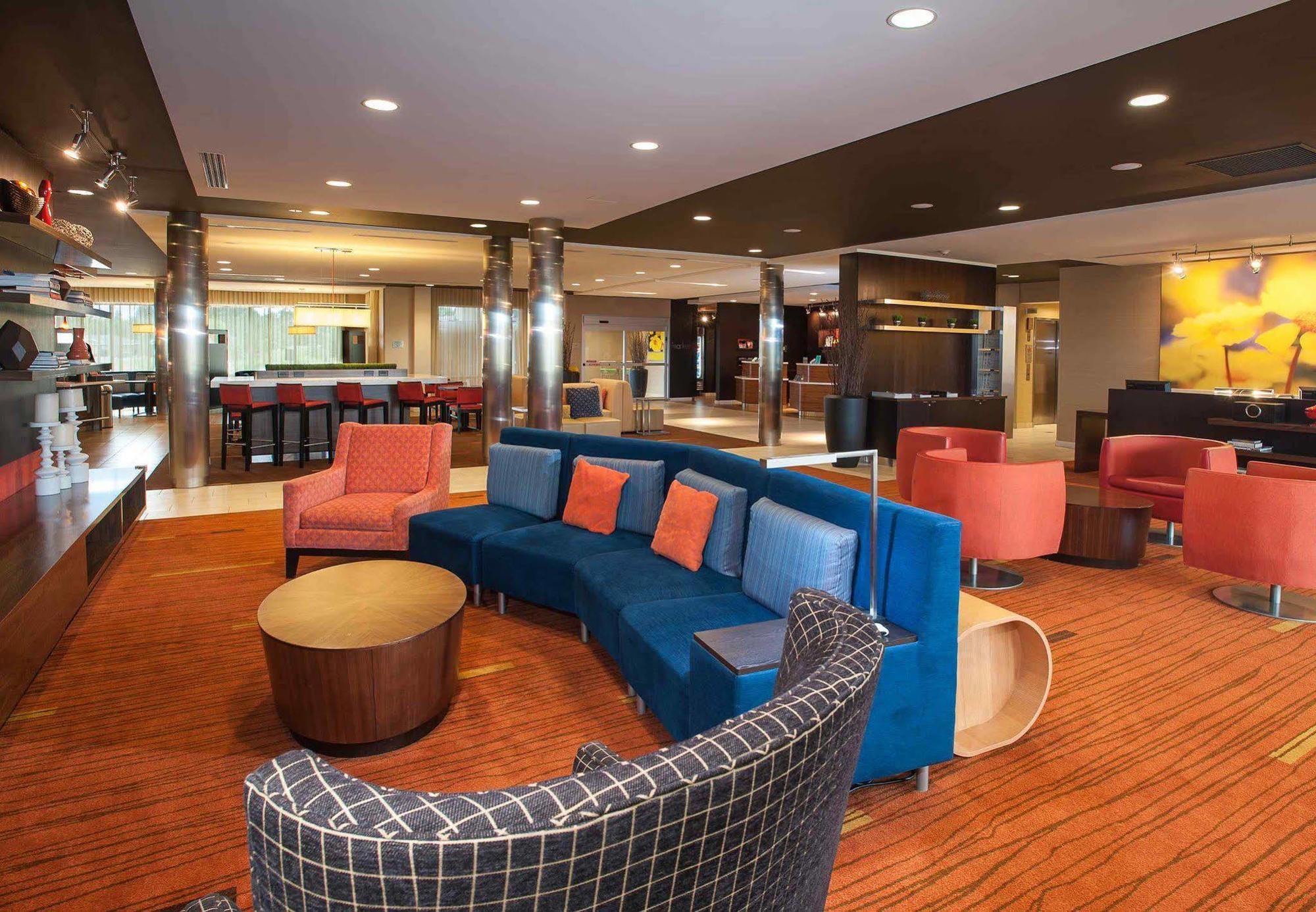 Courtyard & Event Center 3*